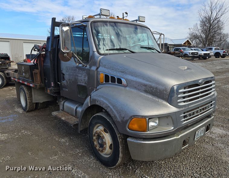 image for item EQ6612 2001 Sterling Acterra flatbed truck