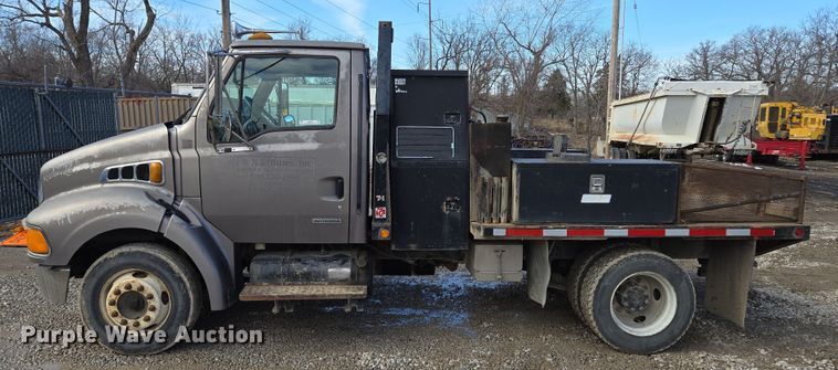 image for item EQ6612 2001 Sterling Acterra flatbed truck