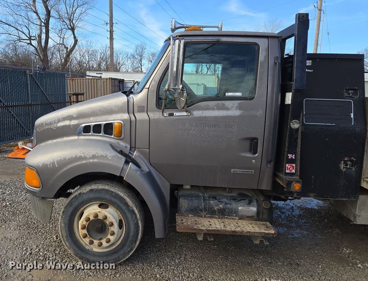 image for item EQ6612 2001 Sterling Acterra flatbed truck