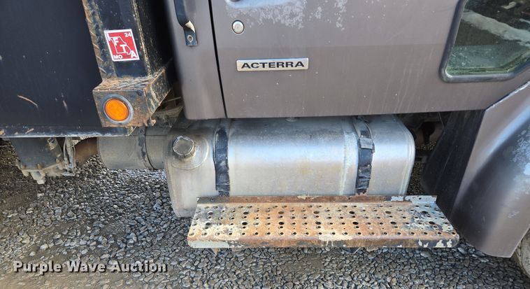 image for item EQ6612 2001 Sterling Acterra flatbed truck