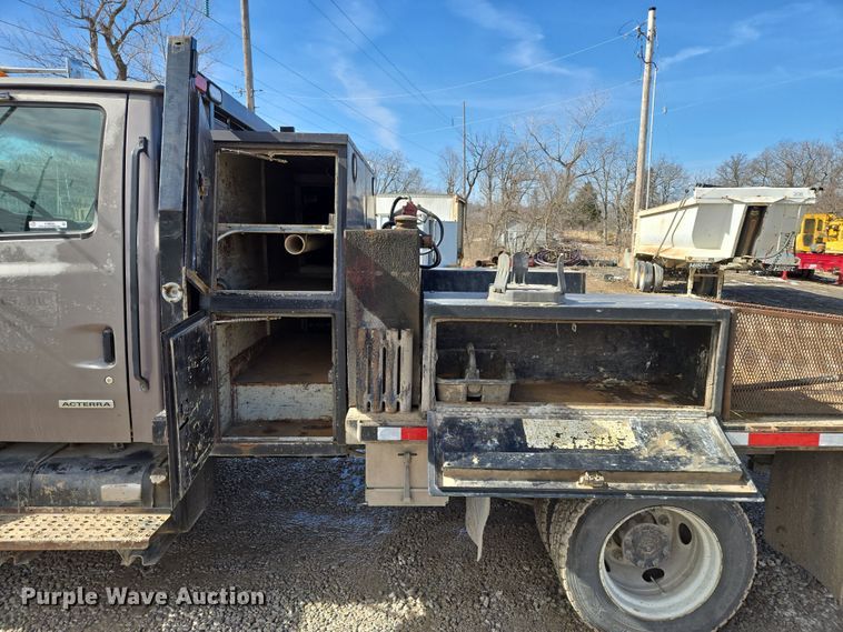 image for item EQ6612 2001 Sterling Acterra flatbed truck