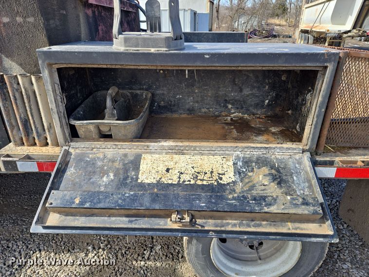 image for item EQ6612 2001 Sterling Acterra flatbed truck