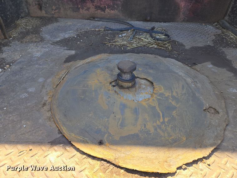 image for item EQ6612 2001 Sterling Acterra flatbed truck