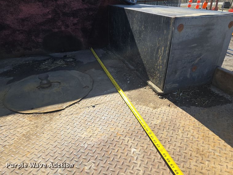 image for item EQ6612 2001 Sterling Acterra flatbed truck