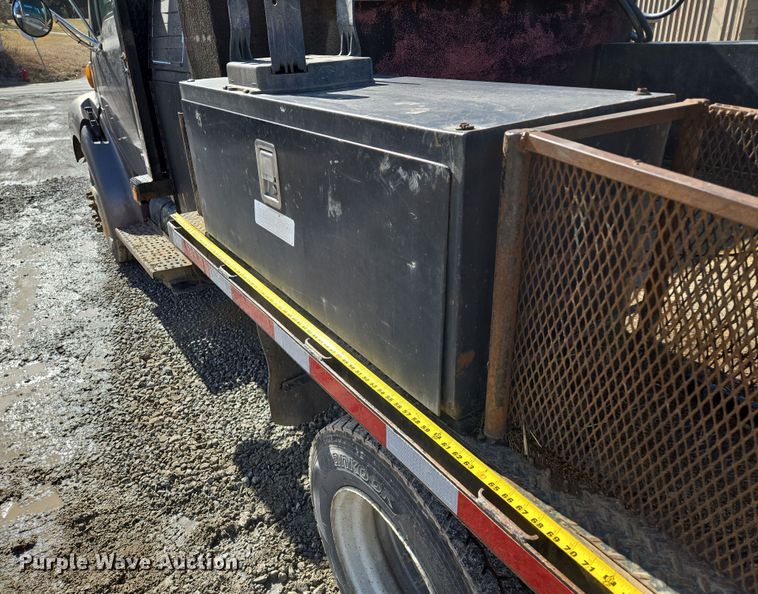 image for item EQ6612 2001 Sterling Acterra flatbed truck