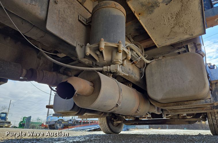 image for item EQ6612 2001 Sterling Acterra flatbed truck