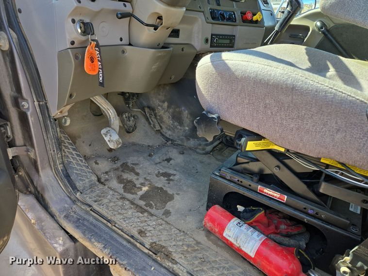 image for item EQ6612 2001 Sterling Acterra flatbed truck