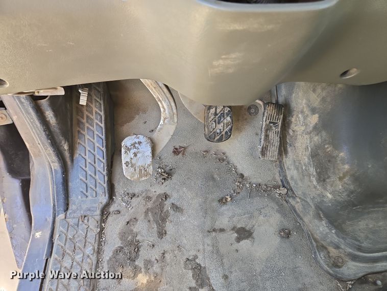 image for item EQ6612 2001 Sterling Acterra flatbed truck