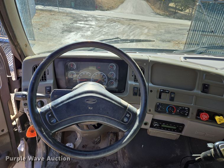 image for item EQ6612 2001 Sterling Acterra flatbed truck