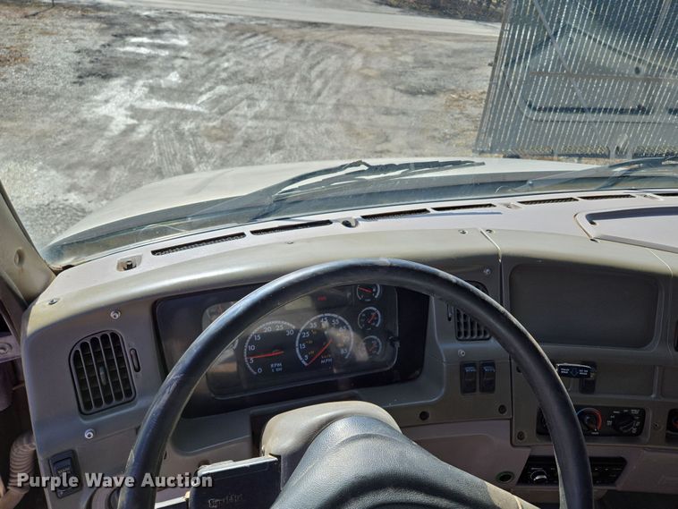 image for item EQ6612 2001 Sterling Acterra flatbed truck