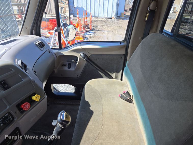 image for item EQ6612 2001 Sterling Acterra flatbed truck