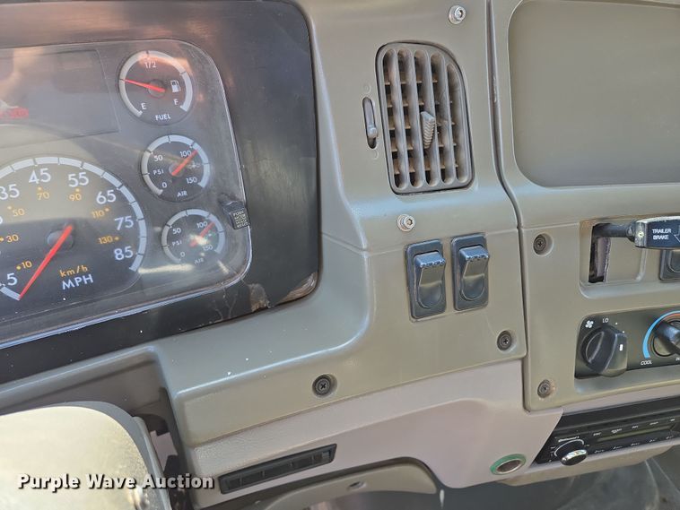 image for item EQ6612 2001 Sterling Acterra flatbed truck