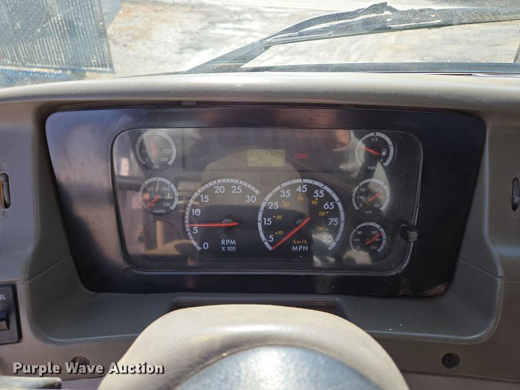 image for item EQ6612 2001 Sterling Acterra flatbed truck