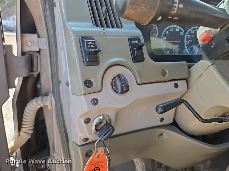 image for item EQ6612 2001 Sterling Acterra flatbed truck