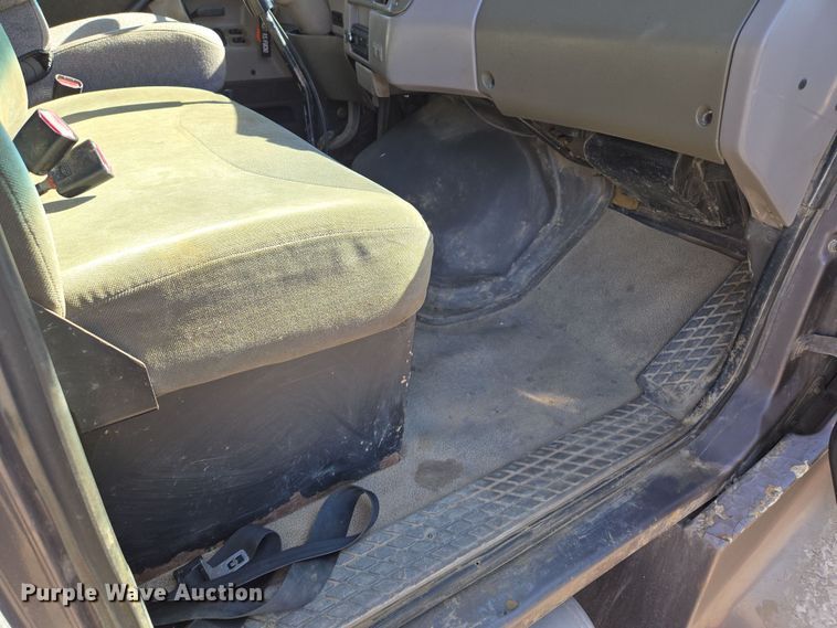 image for item EQ6612 2001 Sterling Acterra flatbed truck