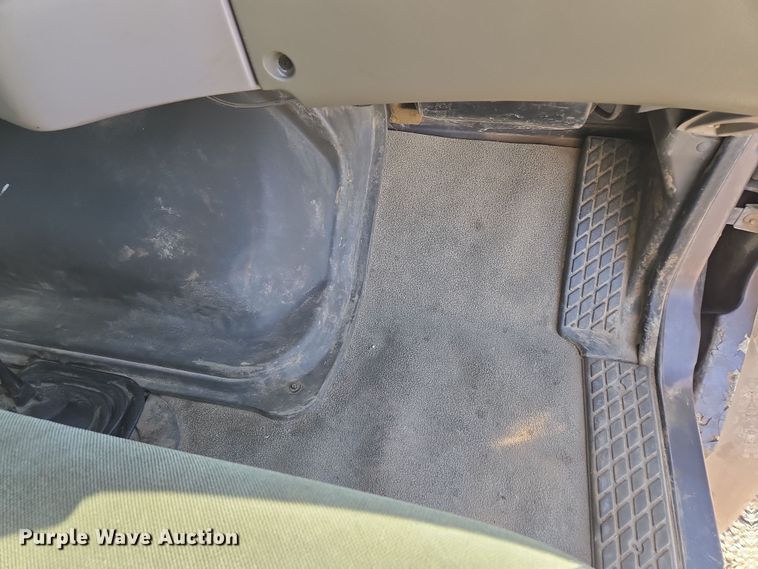 image for item EQ6612 2001 Sterling Acterra flatbed truck