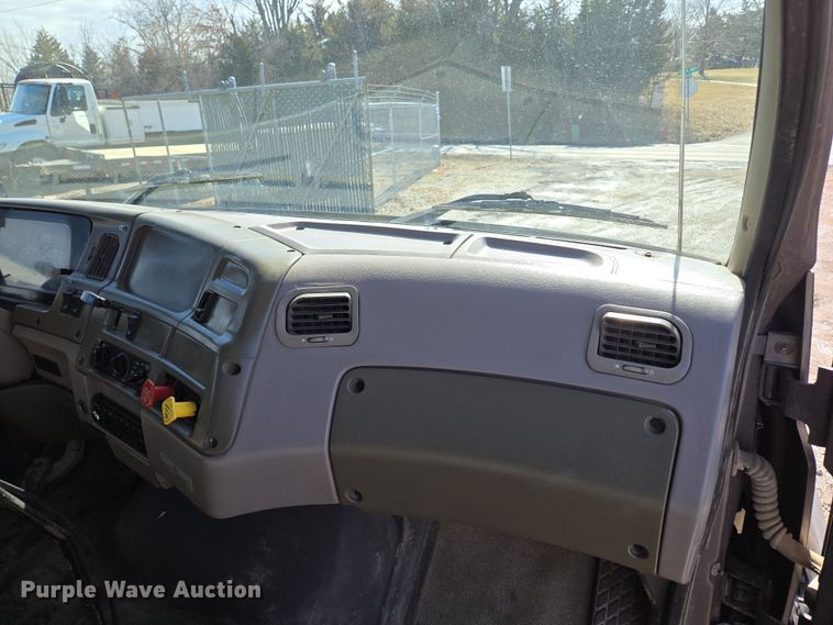 image for item EQ6612 2001 Sterling Acterra flatbed truck