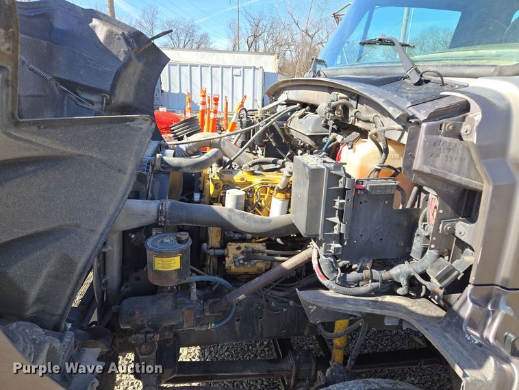 image for item EQ6612 2001 Sterling Acterra flatbed truck