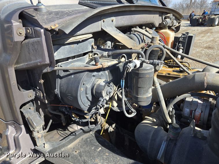 image for item EQ6612 2001 Sterling Acterra flatbed truck