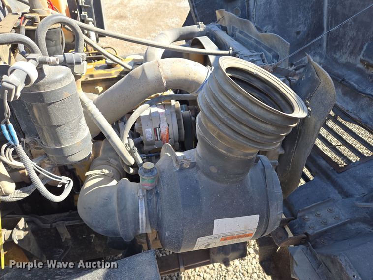 image for item EQ6612 2001 Sterling Acterra flatbed truck