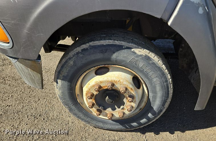 image for item EQ6612 2001 Sterling Acterra flatbed truck