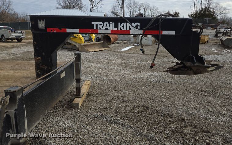 image for item EQ6613 1997 Trail King  TK324-2601 equipment trailer