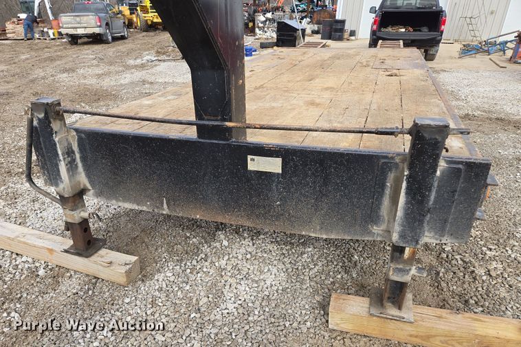 image for item EQ6613 1997 Trail King  TK324-2601 equipment trailer