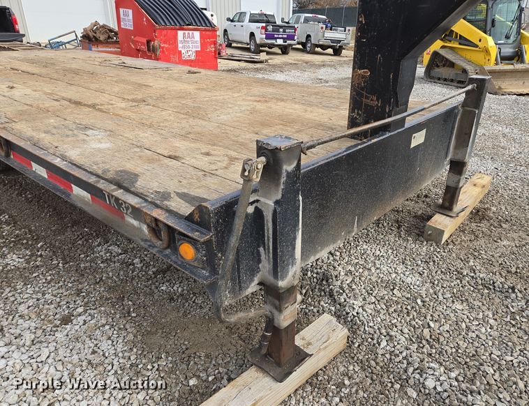 image for item EQ6613 1997 Trail King  TK324-2601 equipment trailer