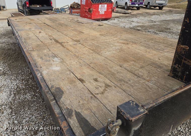 image for item EQ6613 1997 Trail King  TK324-2601 equipment trailer