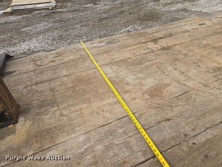 image for item EQ6613 1997 Trail King  TK324-2601 equipment trailer