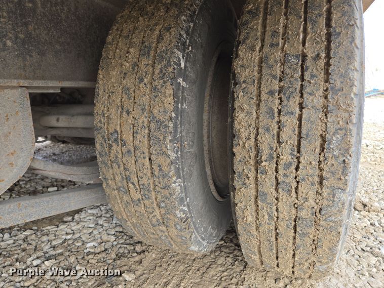 image for item EQ6613 1997 Trail King  TK324-2601 equipment trailer