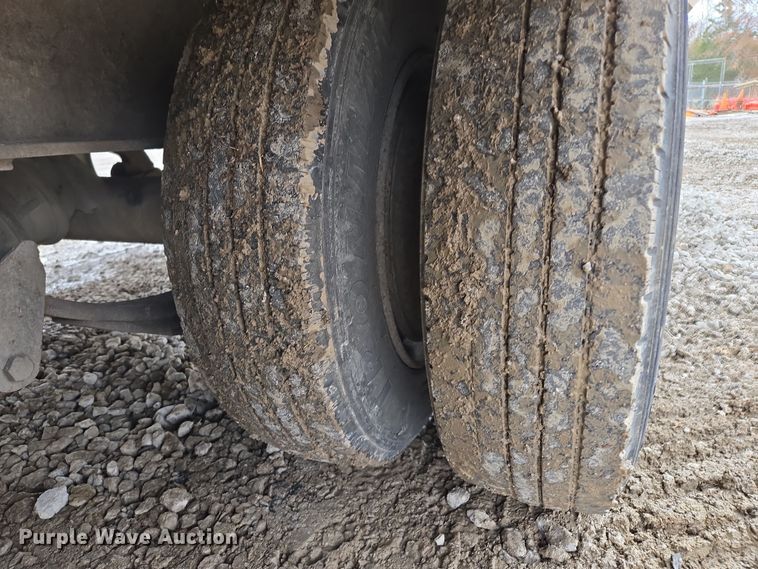 image for item EQ6613 1997 Trail King  TK324-2601 equipment trailer