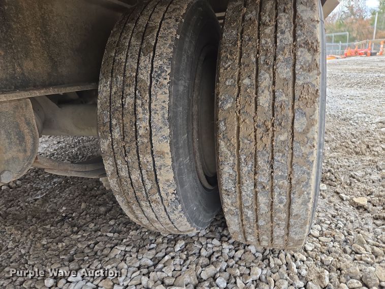 image for item EQ6613 1997 Trail King  TK324-2601 equipment trailer