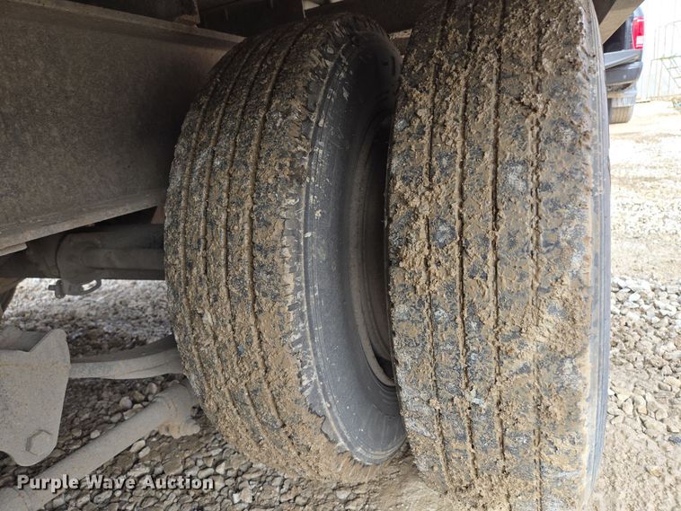 image for item EQ6613 1997 Trail King  TK324-2601 equipment trailer