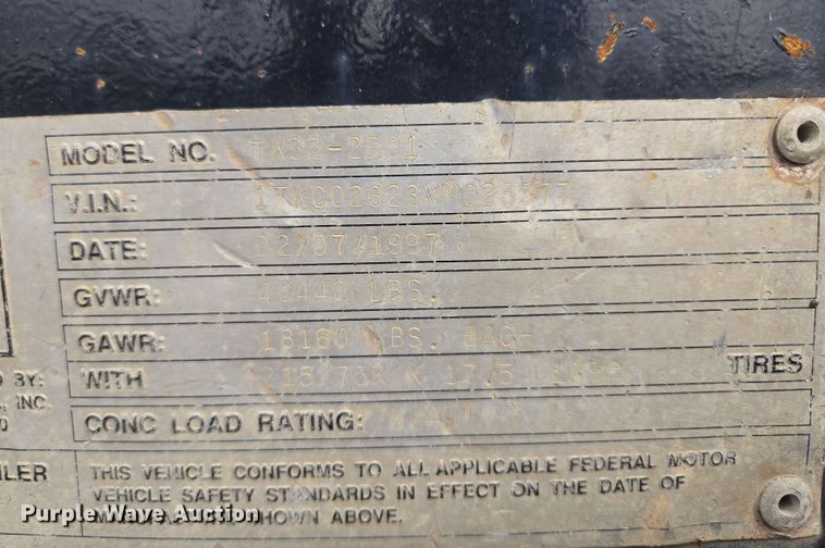 image for item EQ6613 1997 Trail King  TK324-2601 equipment trailer