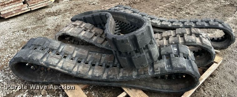 image for item EQ6618 (4) DRB rubber tracks