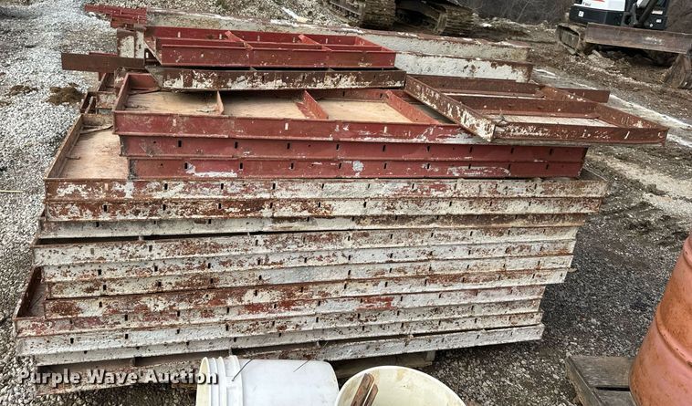 image for item EQ6619 Concrete forms