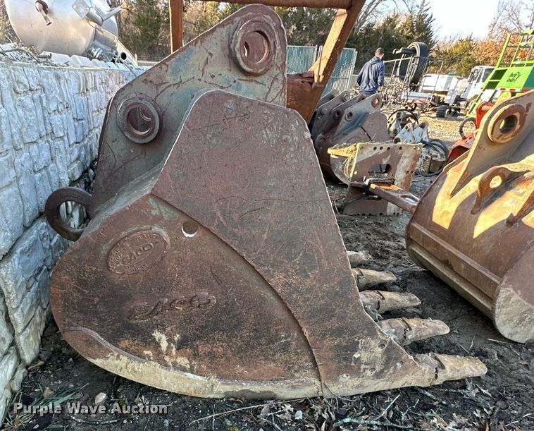 image for item EQ6623 ESCO excavator bucket