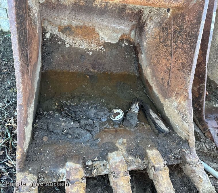 image for item EQ6623 ESCO excavator bucket