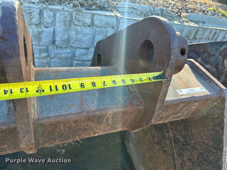 image for item EQ6623 ESCO excavator bucket