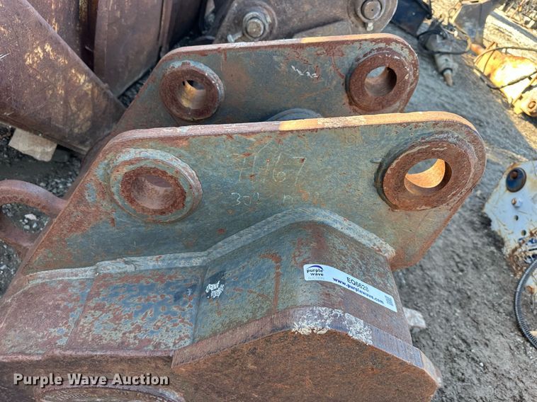 image for item EQ6628 Esco excavator bucket