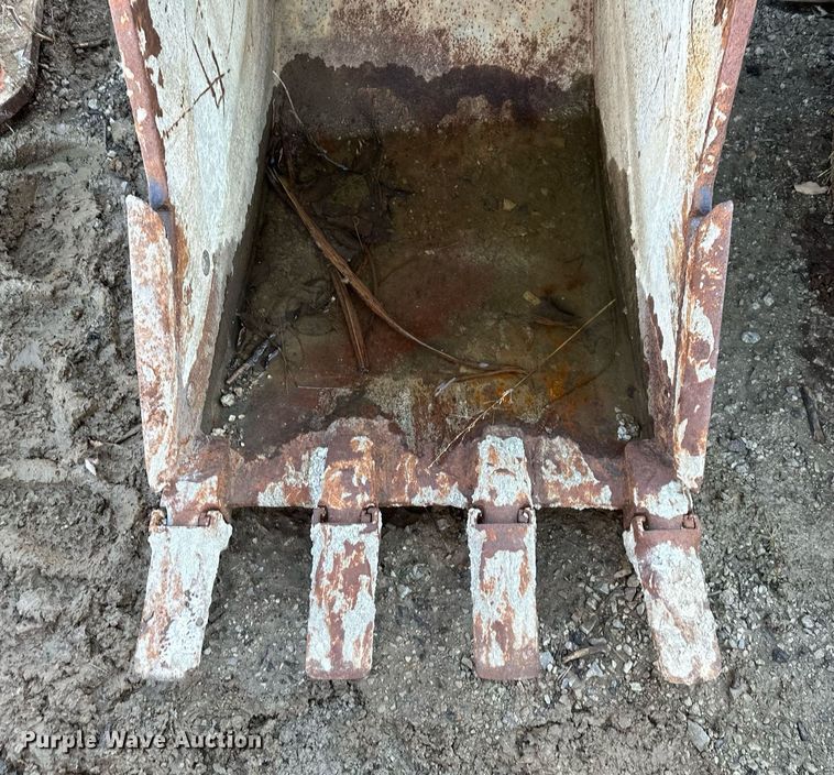 image for item EQ6628 Esco excavator bucket