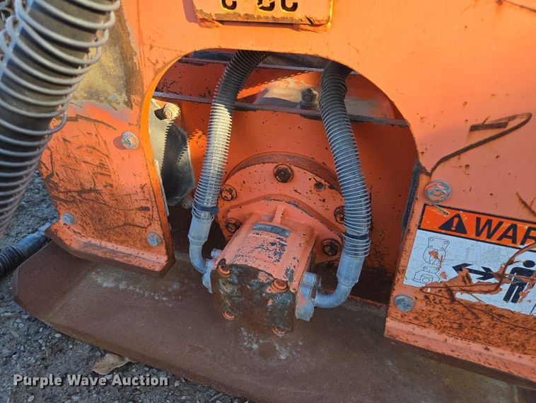 image for item EQ6633 NPK 06C-C6102 excavator plate compactor