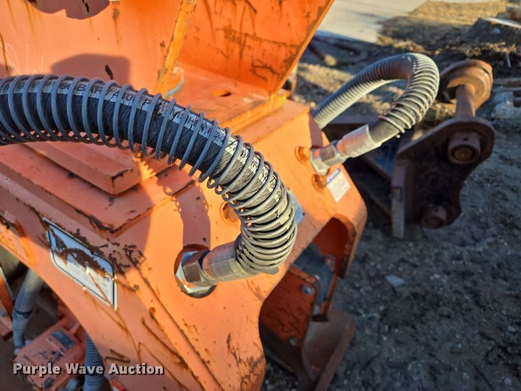 image for item EQ6633 NPK 06C-C6102 excavator plate compactor