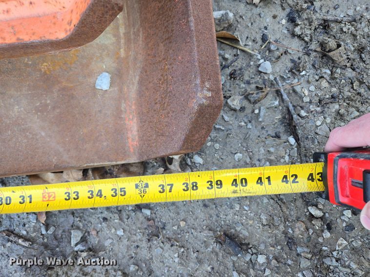 image for item EQ6633 NPK 06C-C6102 excavator plate compactor