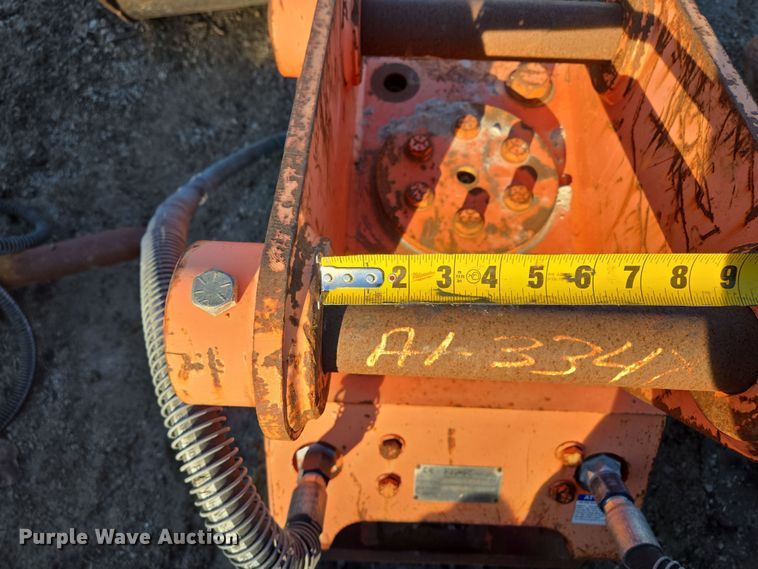 image for item EQ6633 NPK 06C-C6102 excavator plate compactor