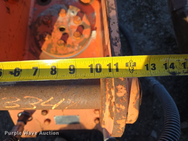 image for item EQ6633 NPK 06C-C6102 excavator plate compactor