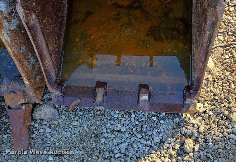 image for item EQ6639 Bobcat (2) excavator buckets 