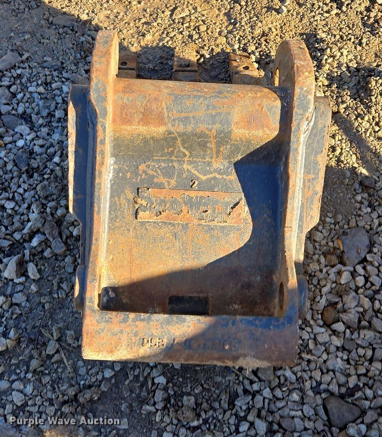image for item EQ6639 Bobcat (2) excavator buckets 