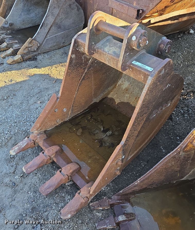 image for item EQ6644 Esco excavator bucket 